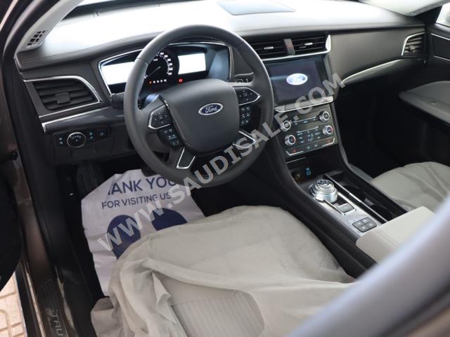 2022 Ford Taurus