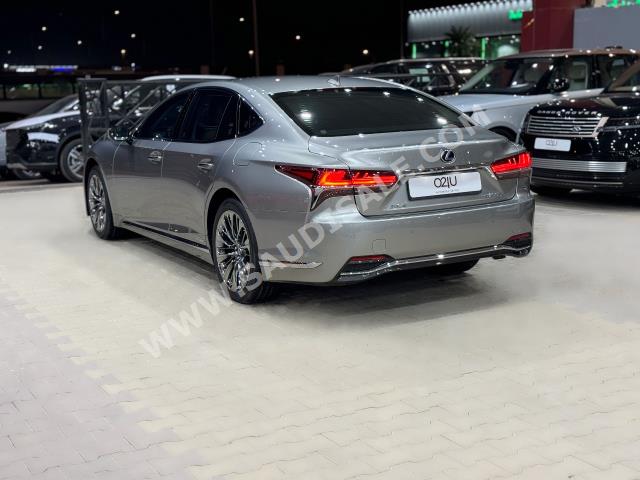 2018 لكزس إل إس 500إتش