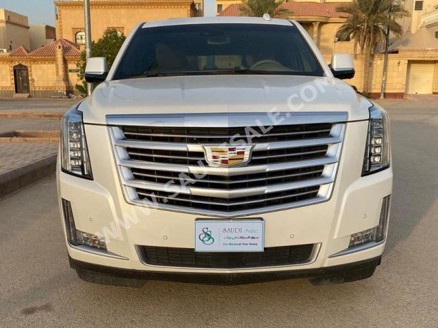 2018 كاديلاك اسكاليد بلاتينيوم