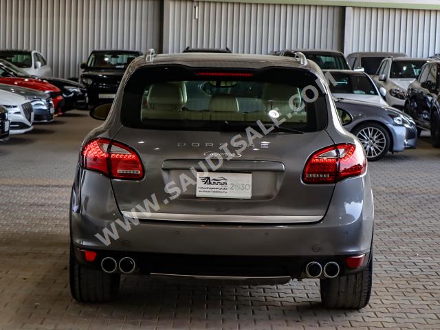 2012 بورش كايين اس