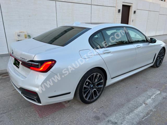 2021 بي ام دبليو الفئة السابعة 730 إل أي