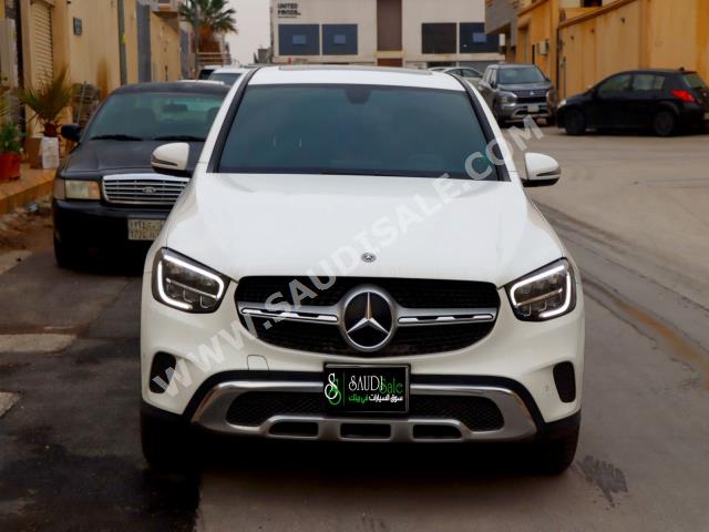 2020 مرسيدس - بنز جي إل سي 300