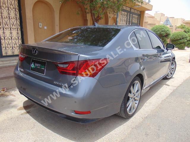 2014 لكزس جي إس 450إتش