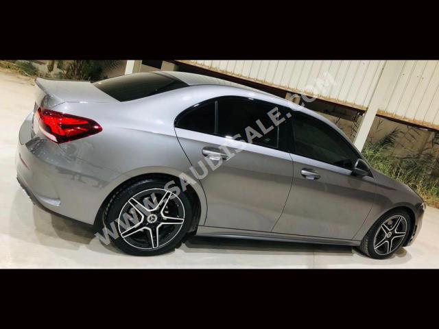 2022 مرسيدس - بنز أي 200