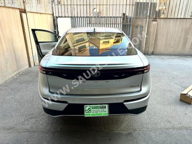 2023 تويوتا كراون بريميوم