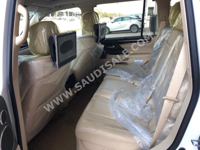 2021 لكزس إل إكس 570 اس