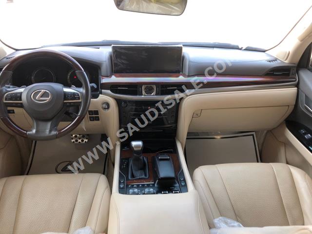 2021 لكزس إل إكس 570 اس