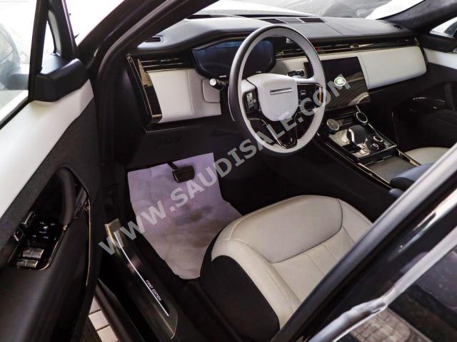 2023 لاند روفر رينج روفر سبورت فيرست اديشن