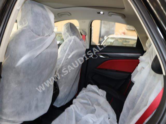 2023 جيلي توجيلا