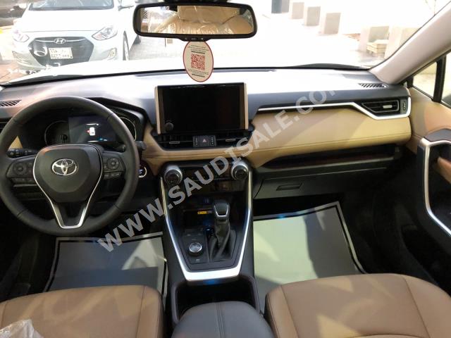 2024 تويوتا راف 4