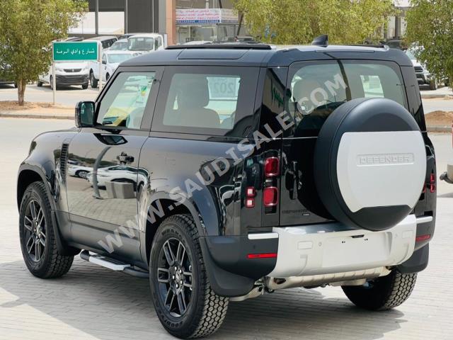 2022 لاند روفر ديفيندر
