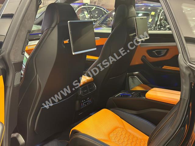 2019 لمبرجيني اوروس