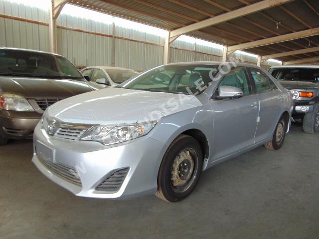 2015 تويوتا كامري جي ال