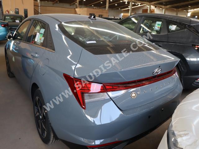 2023 هيونداي النترا