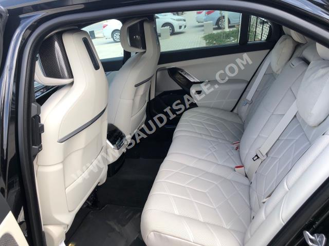 2023 بي ام دبليو الفئة السابعة 740أي