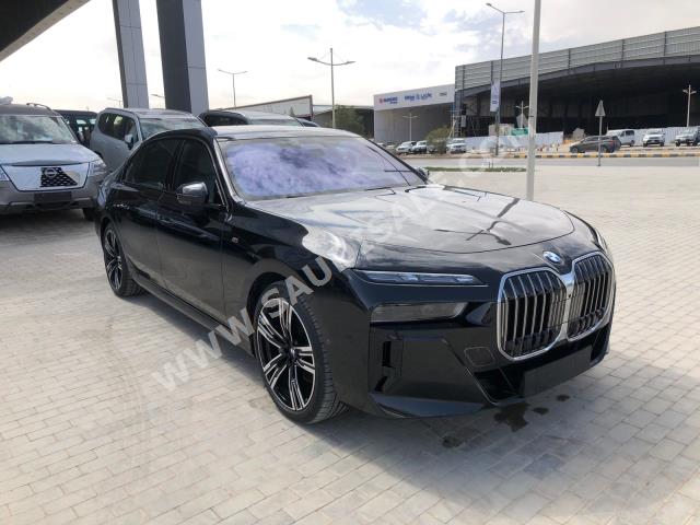 2023 بي ام دبليو الفئة السابعة 740أي