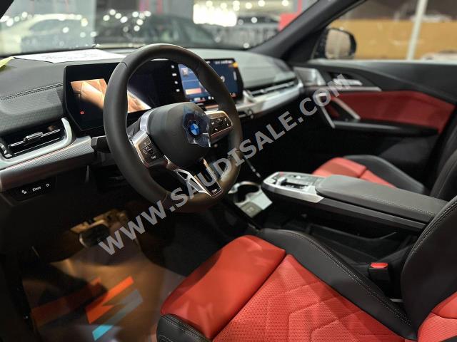 2024 بي ام دبليو الفئة اكس 2