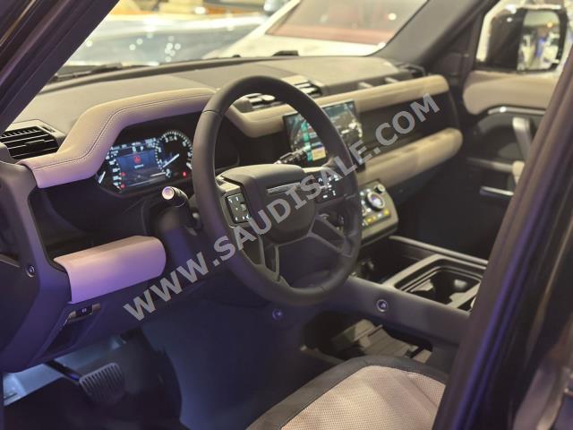 2023 لاند روفر ديفيندر اكس داينمك