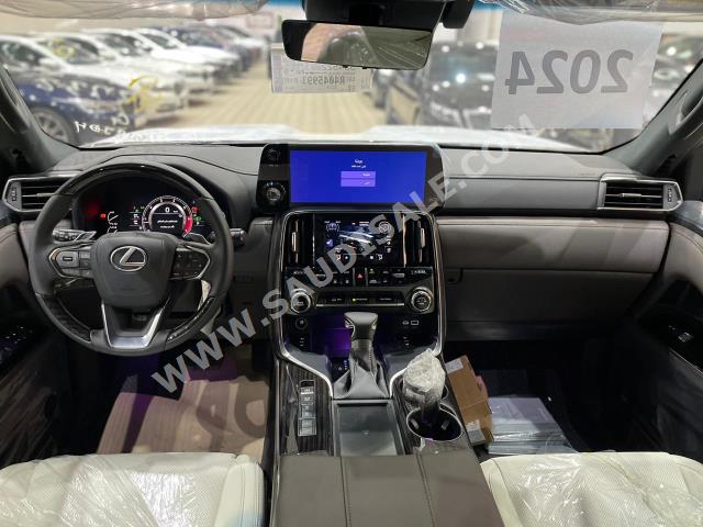 2024 لكزس إل إكس 600
