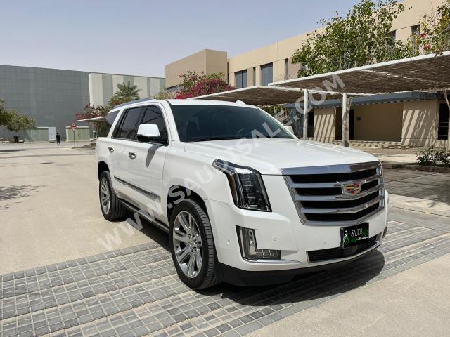 2020 Cadillac Escalade Premium
