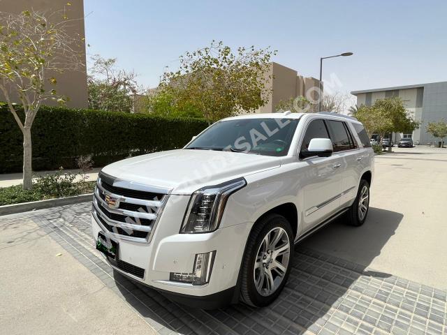 2020 Cadillac Escalade Premium