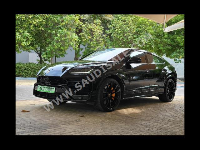 2022 لمبرجيني اوروس