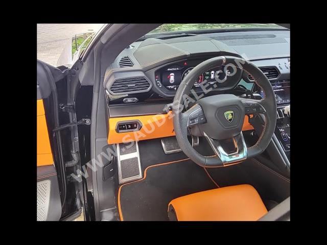 2022 لمبرجيني اوروس