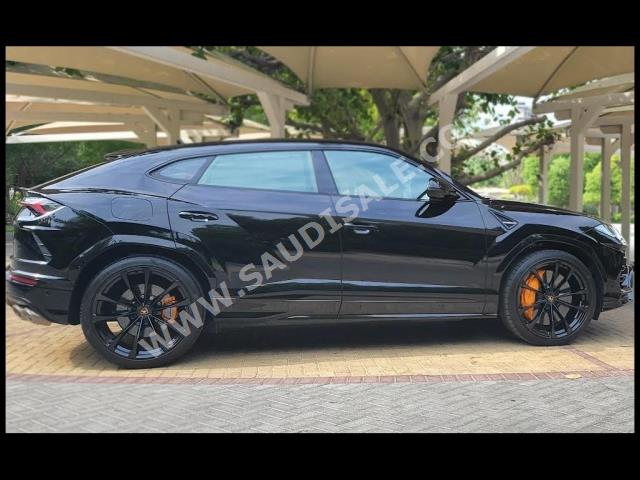 2022 لمبرجيني اوروس