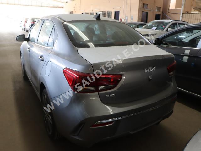 2022 كيا ريو