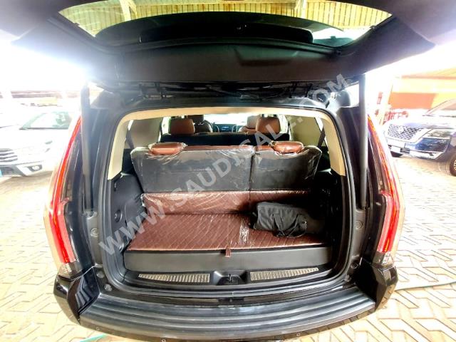 2016 كاديلاك اسكاليد