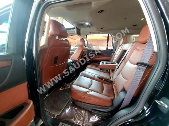 2016 كاديلاك اسكاليد