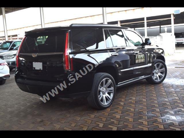 2016 كاديلاك اسكاليد