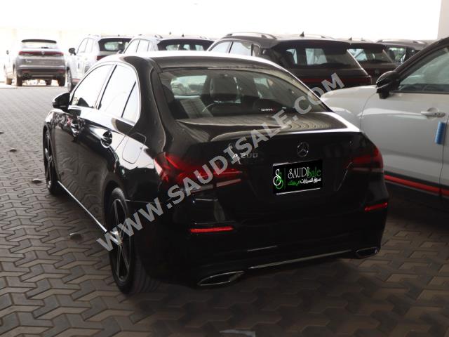 2021 مرسيدس - بنز أي 200