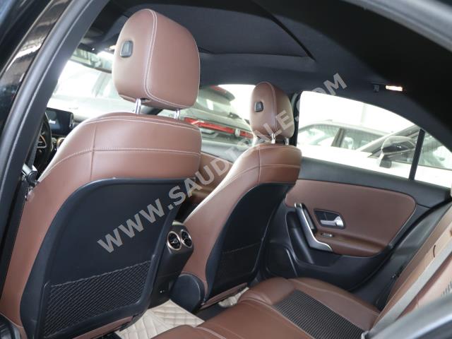 2021 مرسيدس - بنز أي 200