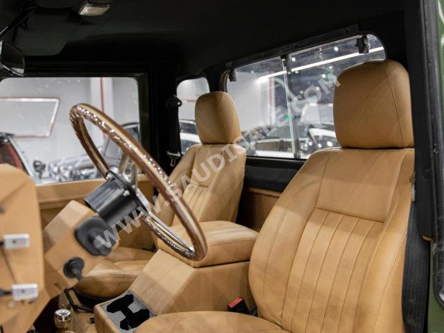 2000 Land Rover Defender