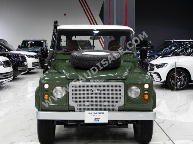 2000 Land Rover Defender
