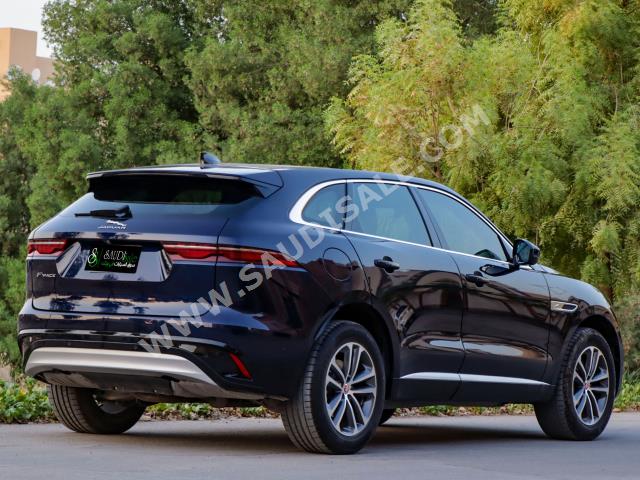 2021 جاكوار اف-بيس