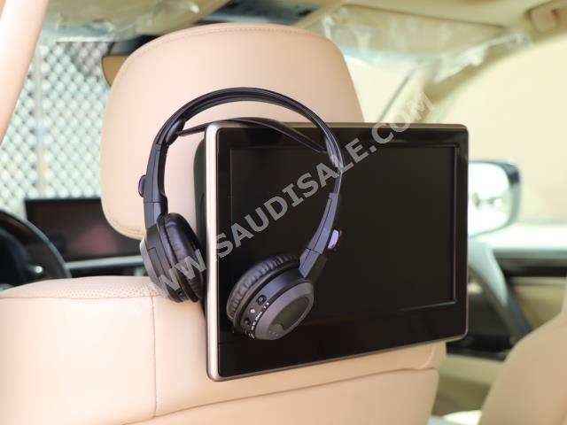 2019 لكزس إل إكس 570 اس