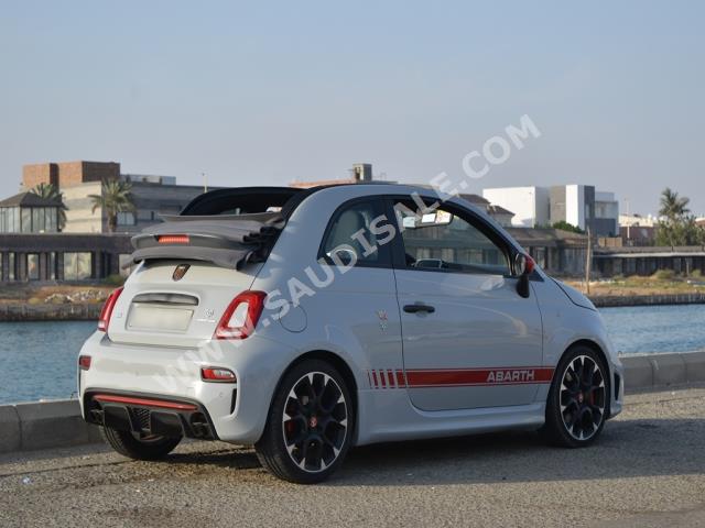 2022 فيات ابارث 595 كومبيتزيون