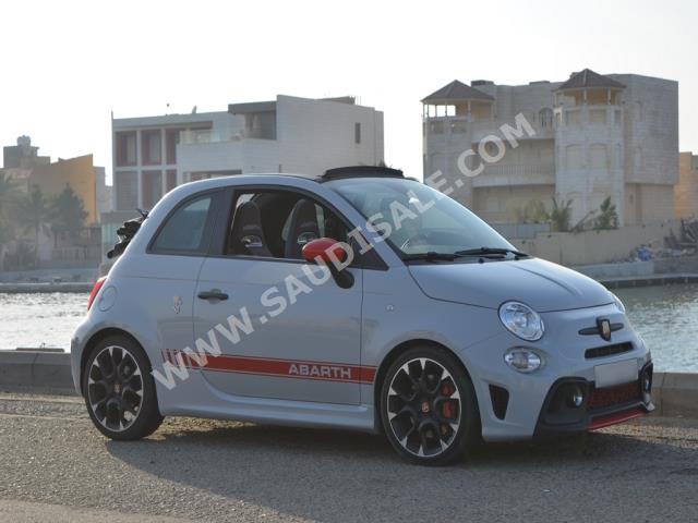 2022 فيات ابارث 595 كومبيتزيون