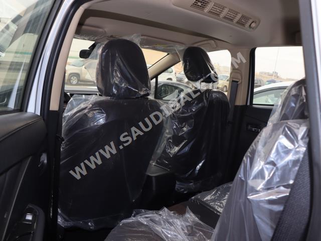 2022 متسوبيشي اكسباندر كروس