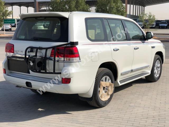 2020 Toyota Land Cruiser GX