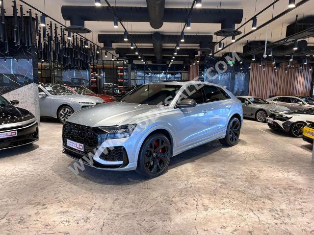 2023 اودي ار اس كيو 8