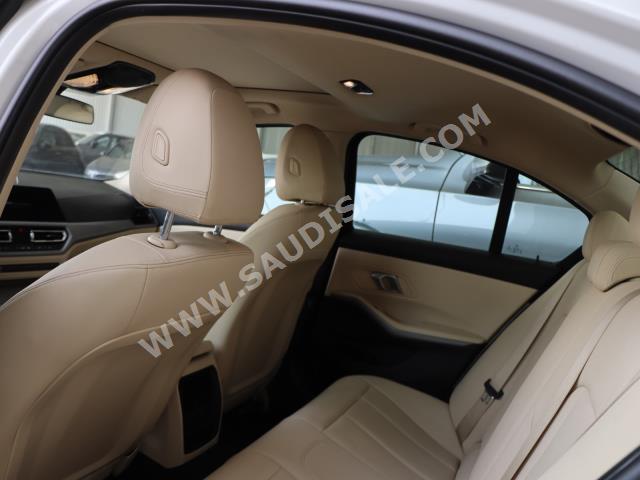 2021 بي ام دبليو الفئة الثالثة 320 أي