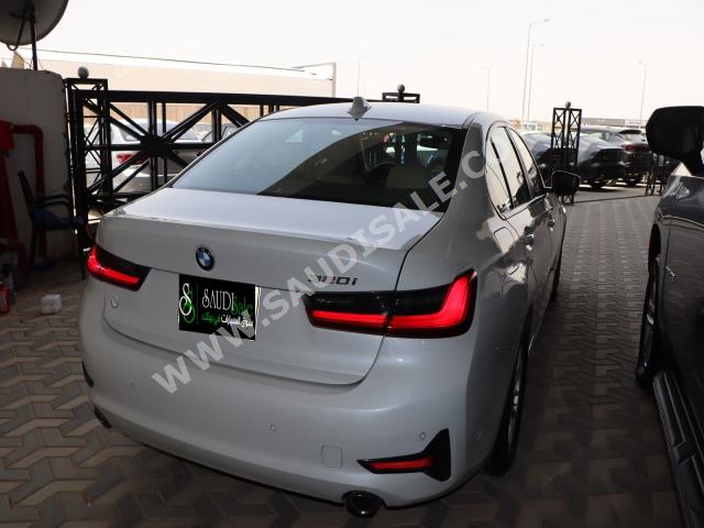 2021 بي ام دبليو الفئة الثالثة 320 أي