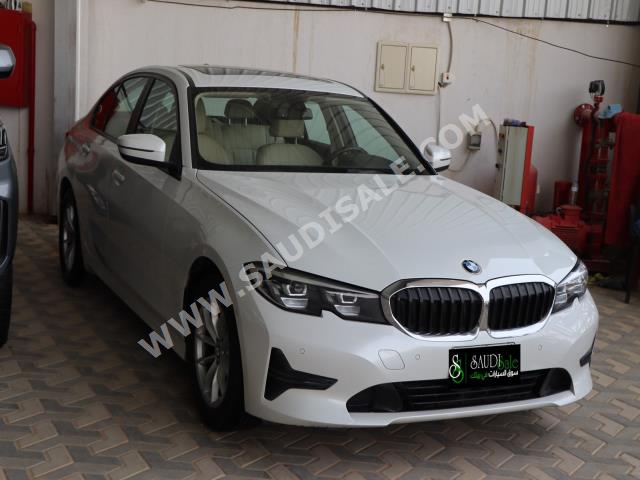 2021 بي ام دبليو الفئة الثالثة 320 أي