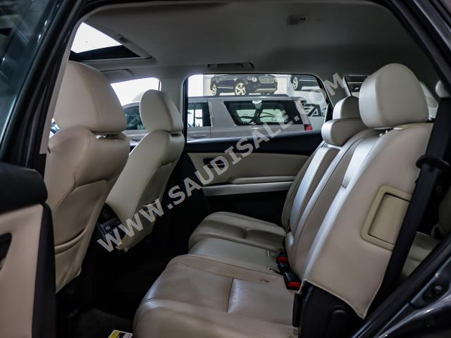 2015 مازدا سي اكس 9