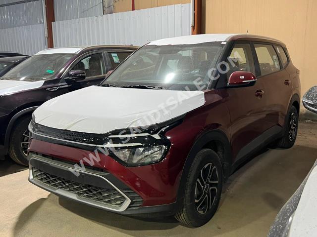 2023 كيا كارنز