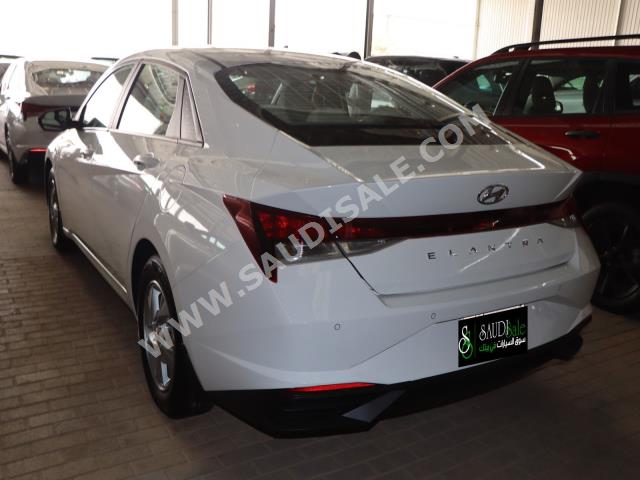 2021 هيونداي النترا