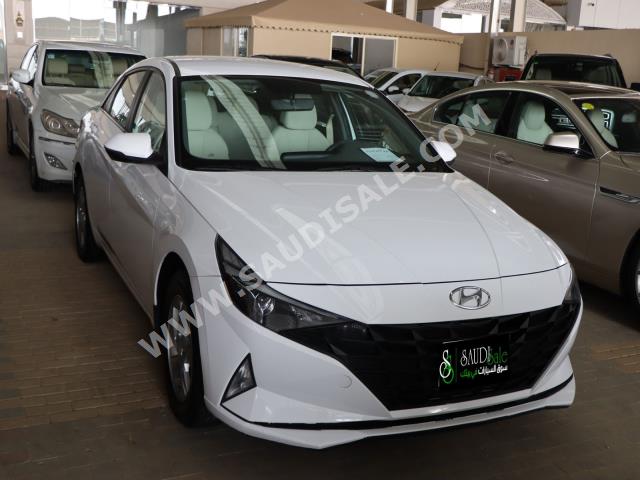 2021 هيونداي النترا